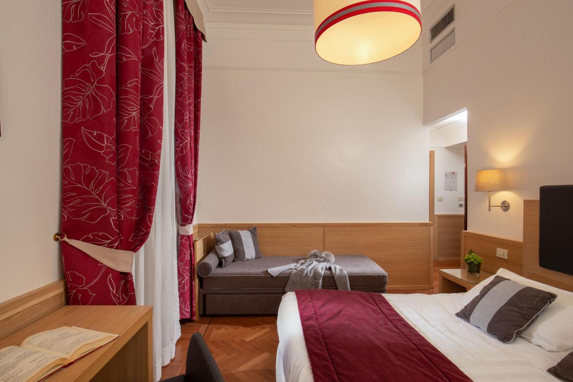 Triple Room,1697792667:JPEG